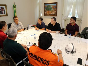 Flávio Dino reuniu secretários para tratar de ações emergenciais por conta das fortes chuvas