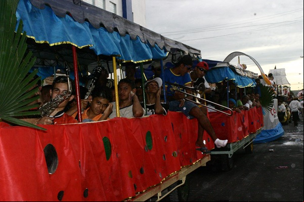 Corso do Zé Pereira de Teresina: de protesto social ao maior desfile de caminhões enfeitados