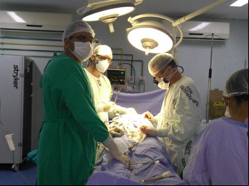 A direção do hospital disse que mesmo a unidade tendo leitos destinados a pacientes com Covid-19 continua realizando outras atividades