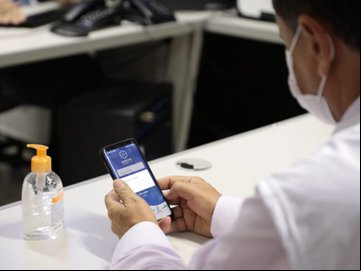 O aplicativo contará com 62 profissionais da saúde que estarão à disposição para realizar o atendimento on-line da população.