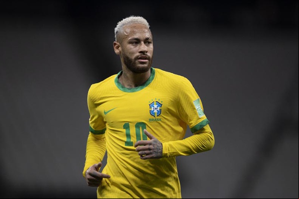 Jornal alemão chama Neymar de arrogante por foto com seis estrelas