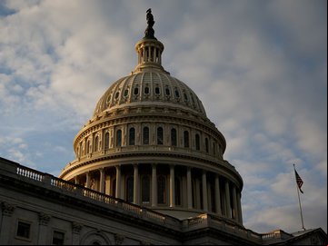 Votação definirá se democratas perderão controle do Congresso