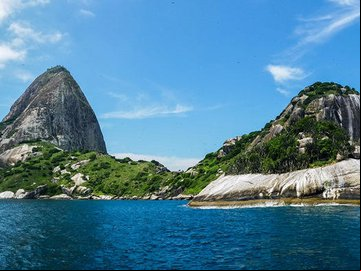 Marinha vai jogar bombas em arquipélago brasileiro com espécies de animais únicas no mundo