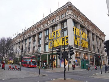 Charlotte foi informada de que os ladrões usaram seu cartão para fazer comprar na loja de departamentos Selfridges