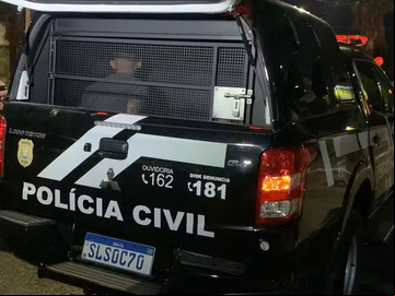 Suspeito de participar de assalto em que PM foi baleado e assaltante morreu se entrega à polícia