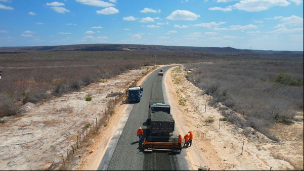 Obra da rodovia que liga Assunção do Piauí e Ceará