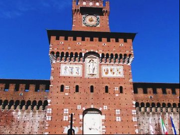 O Castelo Sforzesco guarda obras preciosas de Leonardo Da Vinci.